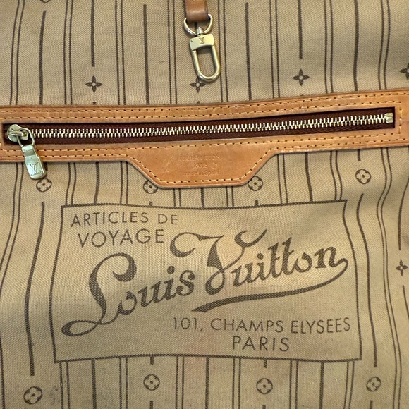 Louis Vuitton Brown Monogram Neverfull Bag - Picture 12 of 12